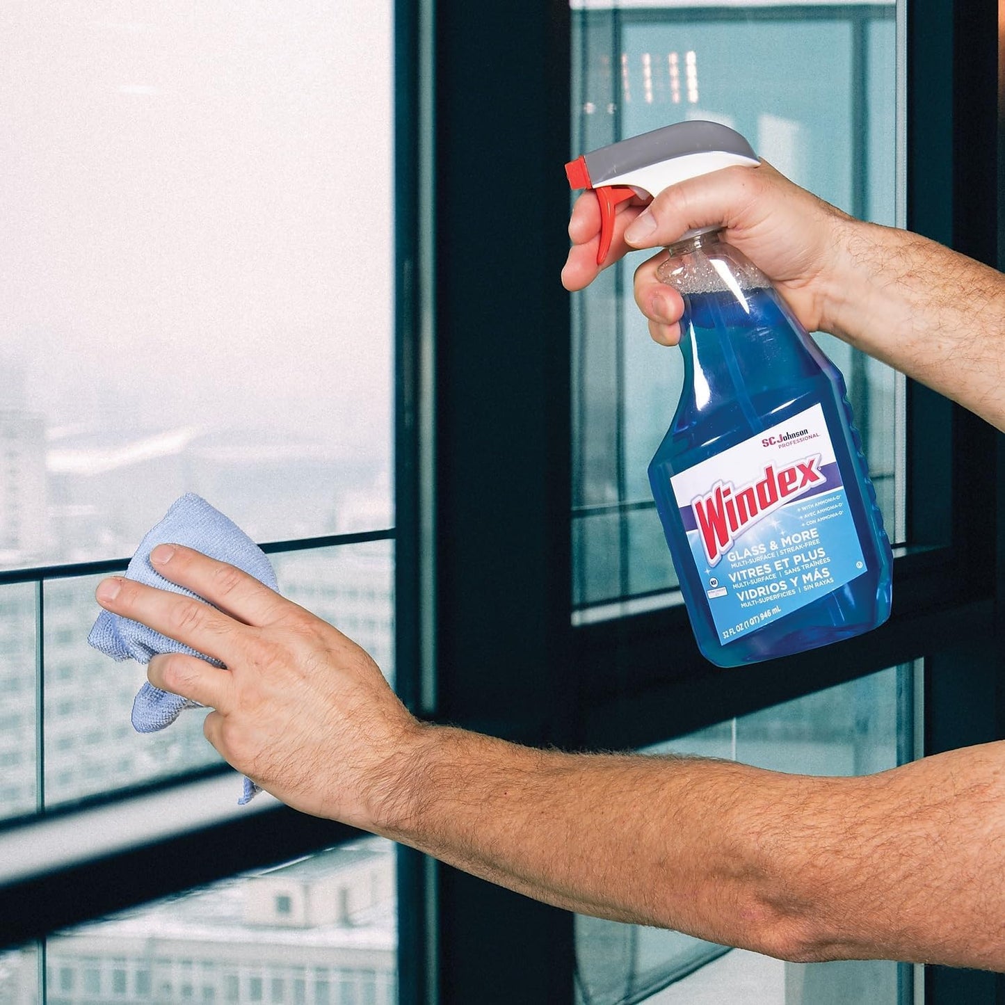 Windex® Powerized Glass Cleaner - Streak-Free Shine | 32 Oz. Ammonia-D Spray Bottle