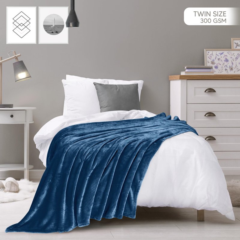Utopia Bedding Fleece Blanket Twin Size Royal Blue 300GSM Luxury Anti-Static Fuzzy Soft Microfiber Bed Blanket (60x80 Inch)