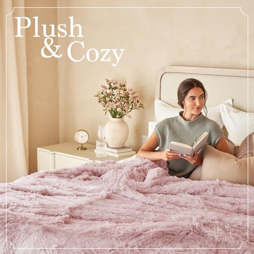 Connecticut Home Co Throw Blanket - Soft Fluffy Cozy Decor | 70x60 Dusty Rose Sherpa for Bed & Couch