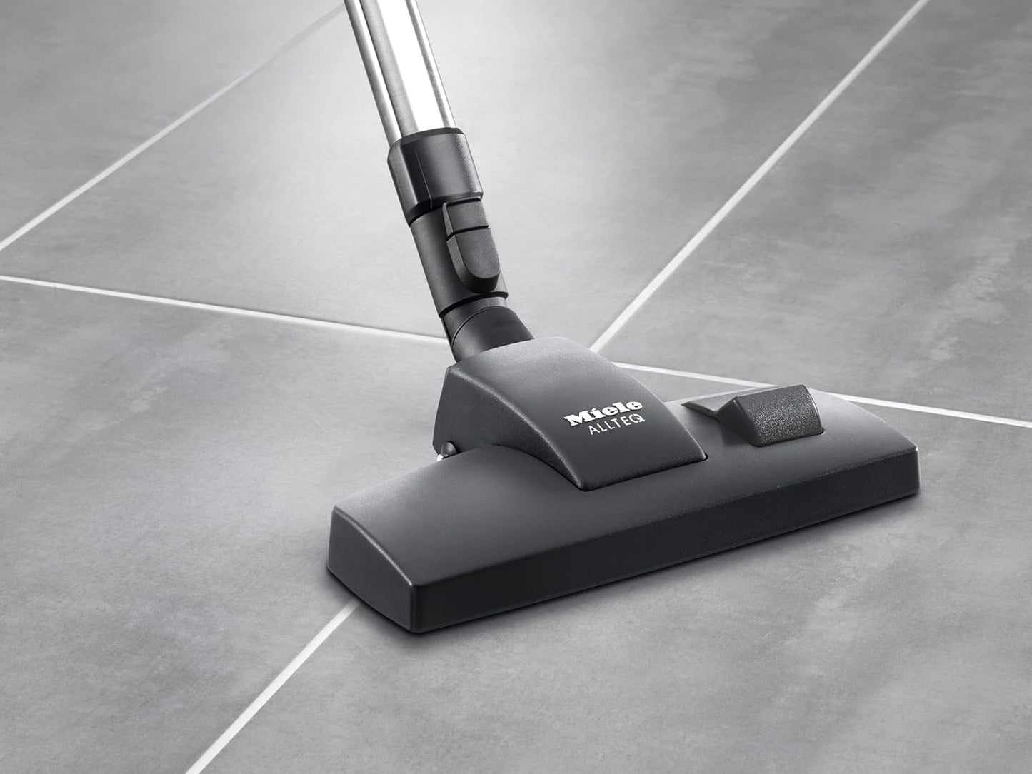 Miele AllTeQ Universal Floorhead - Versatile Attachable Design for Efficient Cleaning