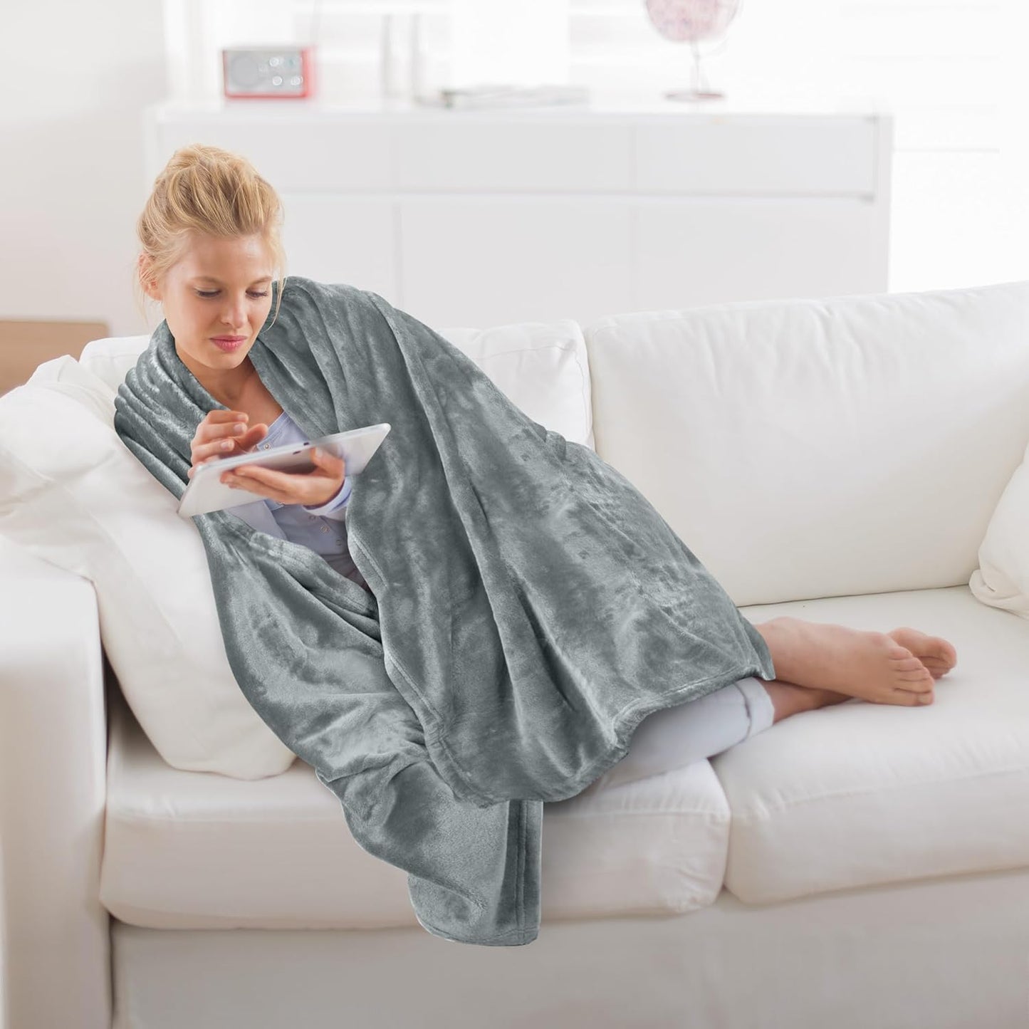 Utopia Bedding Fleece Blanket - Luxury Soft Microfiber Throw in Ash Grey | Anti-Static, 50x60 Inch