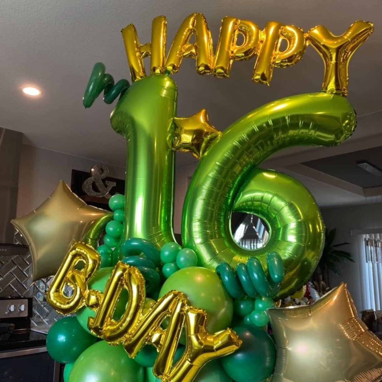 Skiennix 40-Inch Green Foil Number 4 Balloon - Self-Inflating Helium Decoration for Jungle Birthday Parties