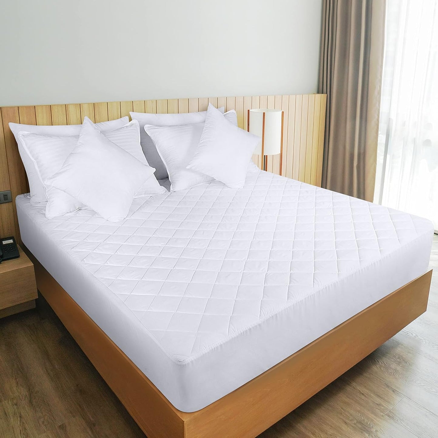 Utopia Bedding Quilted Fitted Mattress Pad - Queen Size Deep Pocket Protector | Machine Washable (White)