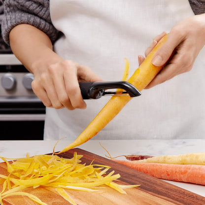 OXO Good Grips Swivel Peeler - Effortless Vegetable & Fruit Peeling | Ergonomic Design for Easy Use