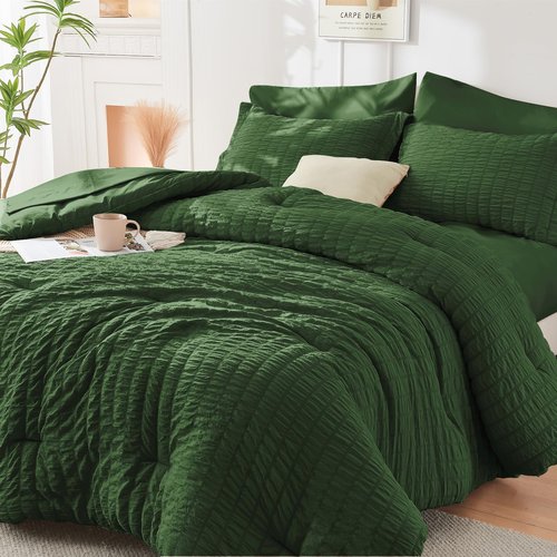 HYMOKEGE Dark Green King Size Comforter Set Seersucker 7 Pieces, All Season Luxury Bed in a Bag for Bedroom, Bedding Set with Comforters, Sheets, Pillowcases & Shams