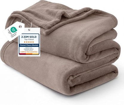 Bedsure GentleSoft Fleece Throw Blanket - Lightweight Plush Cozy Blanket for Couch, Mocha Brown, 50x60 Inches