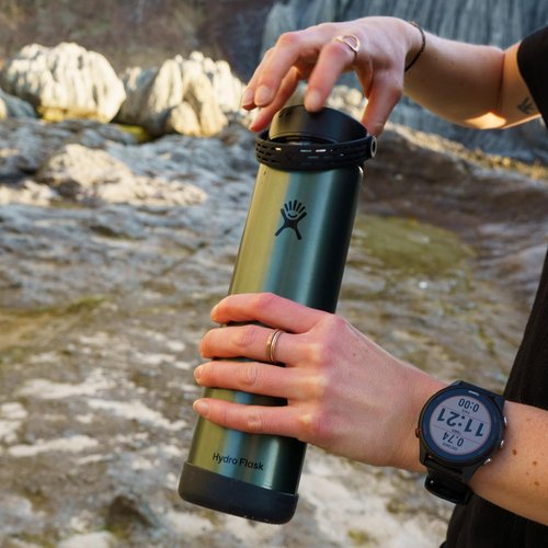 Hydro Flask 24 Oz Hiking Water Bottle - Lightweight Trail Series with Wide Flex Cap | Obsidian