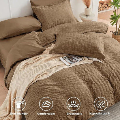 HYMOKEGE Queen Comforter Set - 7-Piece Seersucker Luxury Bedding Set for All Seasons | Brown
