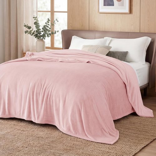 Bedsure GentleSoft Fleece Bed Blanket - Cozy Plush Microfiber Full Size Pink, 84x90 Inches