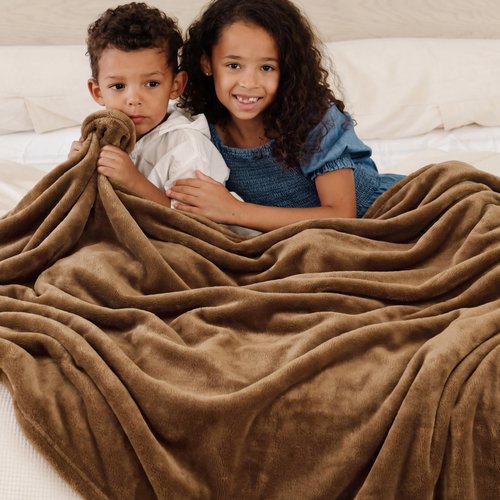 Bedsure GentleSoft Orange Fleece Blankets King Size - Bed Blanket Soft Lightweight Plush Cozy Fuzzy Luxury Microfiber, 108x90 inches