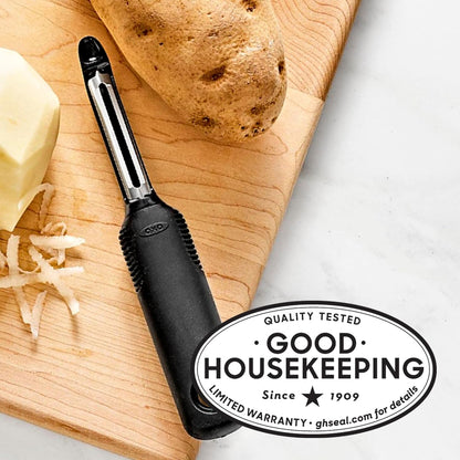 OXO Good Grips Swivel Peeler - Effortless Vegetable & Fruit Peeling | Ergonomic Design for Easy Use