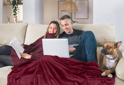 Utopia Bedding Fleece Blanket King Size Burgundy 300GSM Luxury Anti-Static Fuzzy Soft Microfiber Bed Blanket (90x102 Inch)