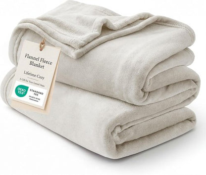 Bedsure Fleece Blanket - Soft, Lightweight Plush Queen Blanket for Bed, Sofa, Travel & Camping