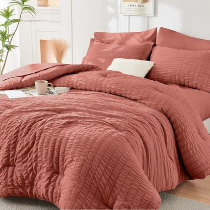 HYMOKEGE Queen Comforter Set - 7-Piece All-Season Luxury Bedding Set in Seersucker Design