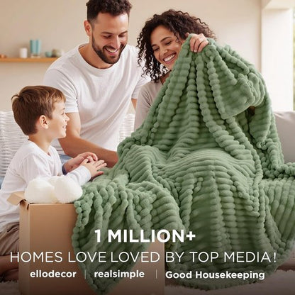 Bedsure GentleSoft Fleece King Blanket - Cozy 108x90 Inches in Reseda Green for Ultimate Comfort