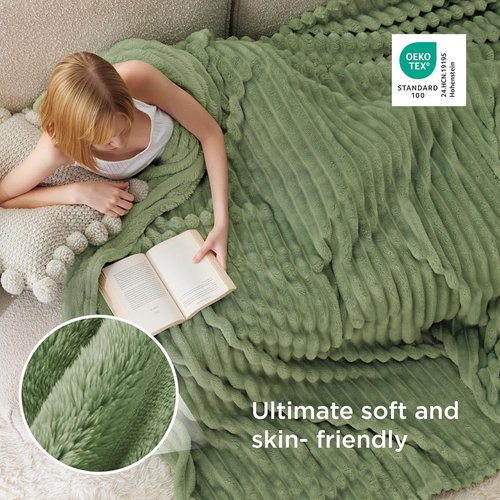 Bedsure GentleSoft Fleece King Blanket - Cozy 108x90 Inches in Reseda Green for Ultimate Comfort