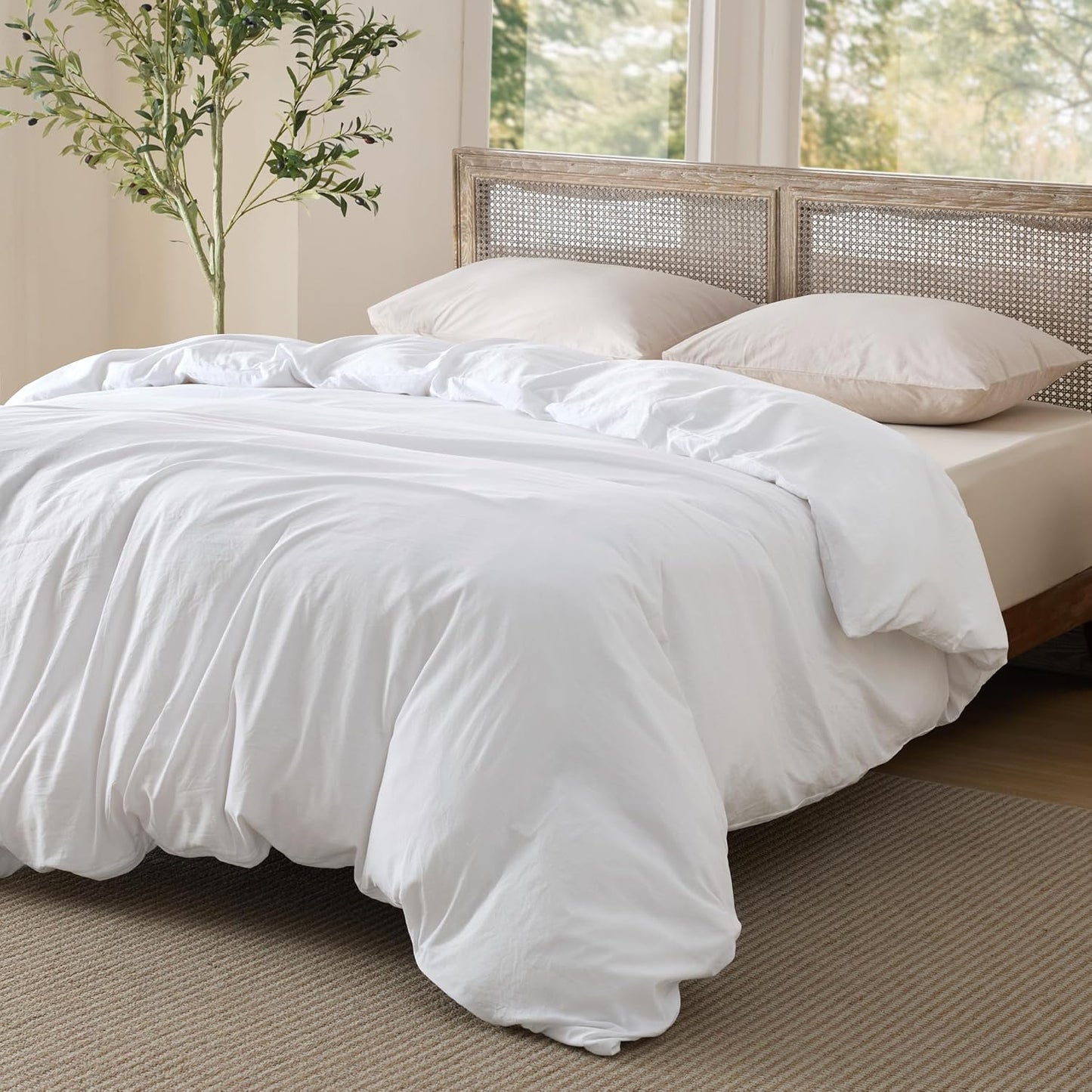 Bedsure California King Duvet Cover - Soft Prewashed Cotton-Like Polyester, 104x98 Inches, White